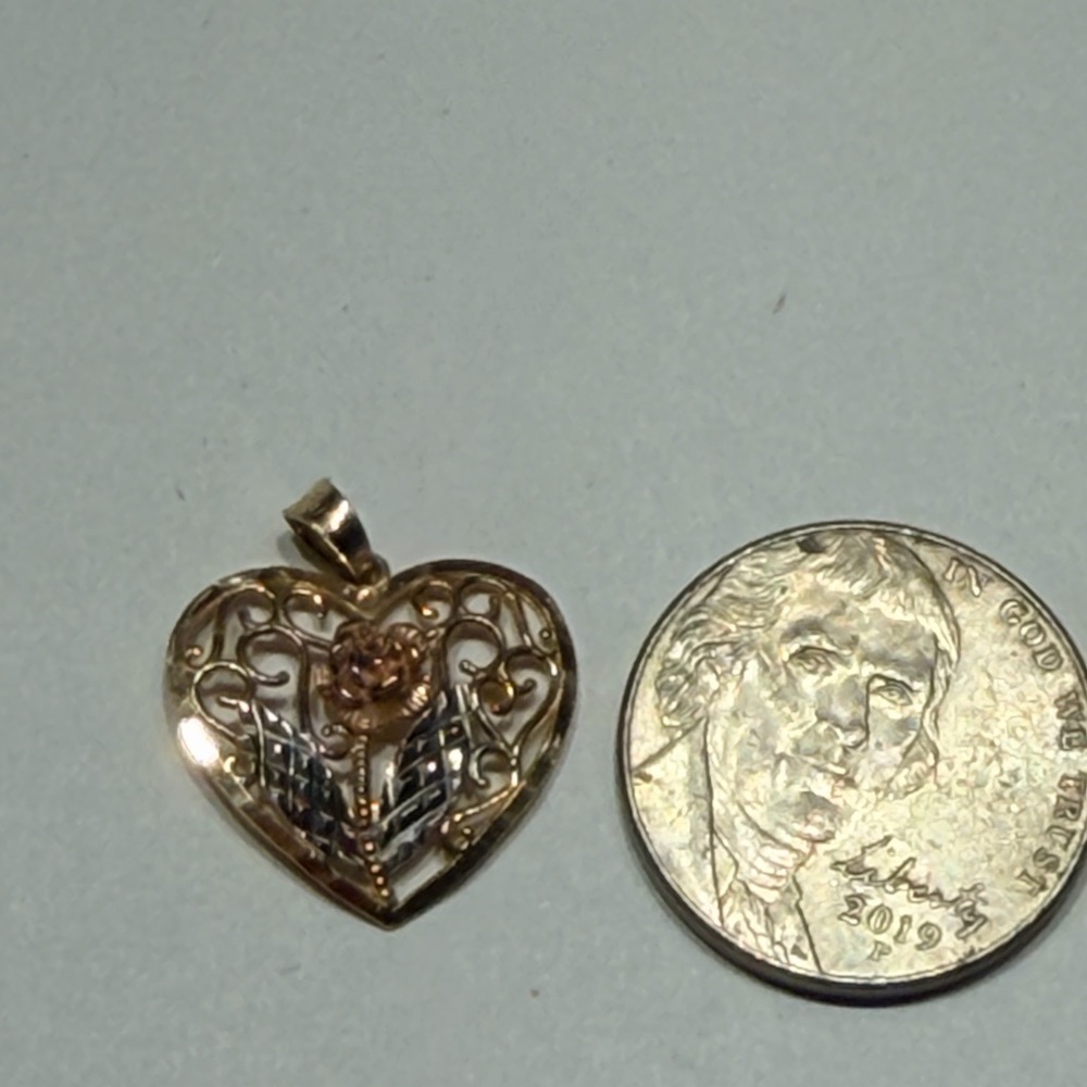 10k Yellow Gold , white gold Heart Rose Pendant - Picture 6 of 6